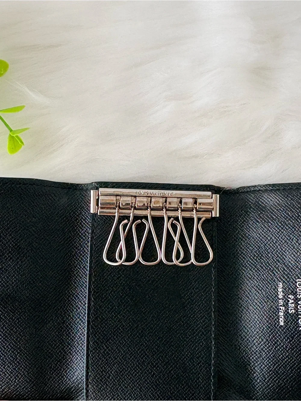 Louis Vuitton Damier Graphite 6 Ring Key Holder with Silver Button